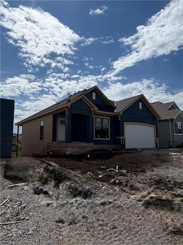 15335 W 161 Street, Olathe, KS 66062