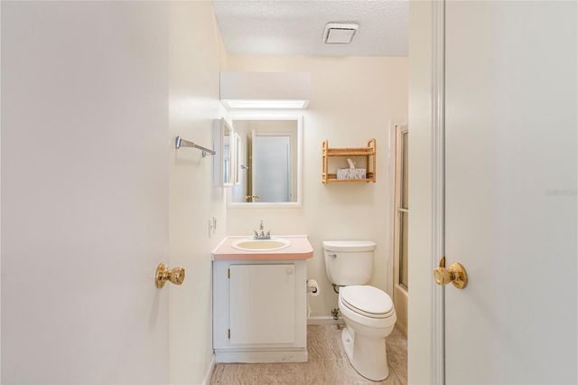 1114 PARADISE DRIVE, Lady Lake, FL 32159