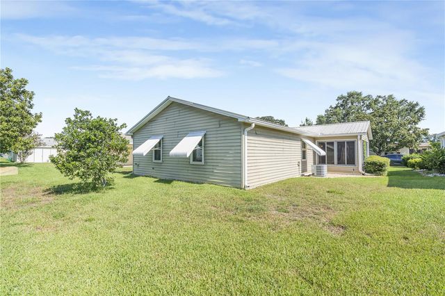 1114 PARADISE DRIVE, Lady Lake, FL 32159