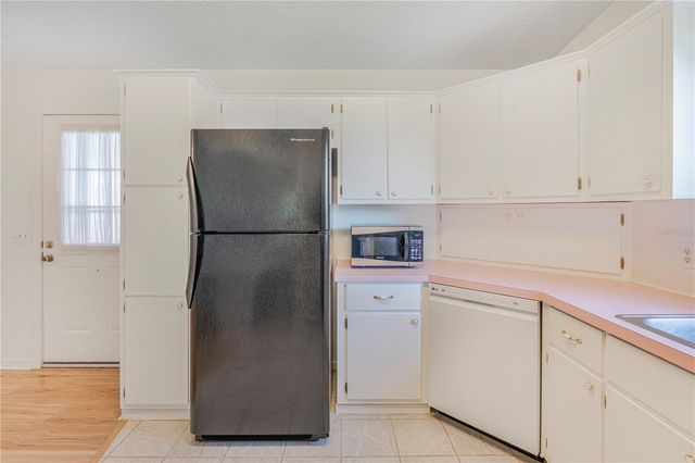 1114 PARADISE DRIVE, Lady Lake, FL 32159