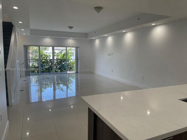 1813 Madison St 6, Hollywood, FL 33020