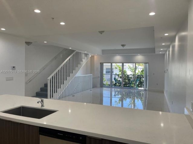 1813 Madison St 6, Hollywood, FL 33020