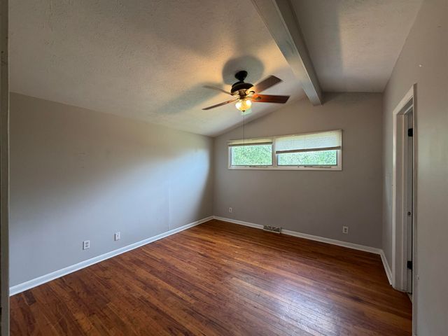 1006 Rainbow Dr, Salina, KS 67401