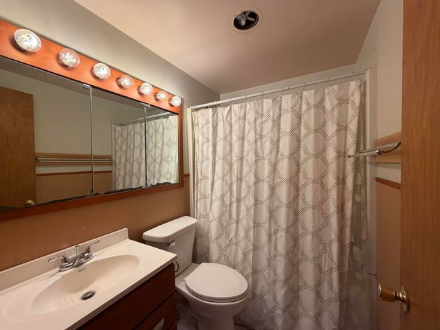 1006 Rainbow Dr, Salina, KS 67401