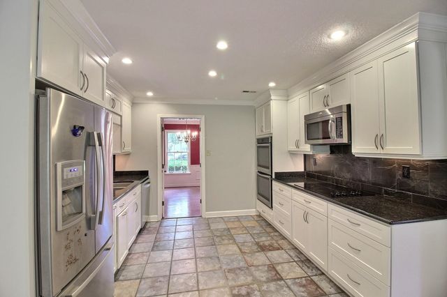 7982 DOVIE LN, Germantown, TN 38138