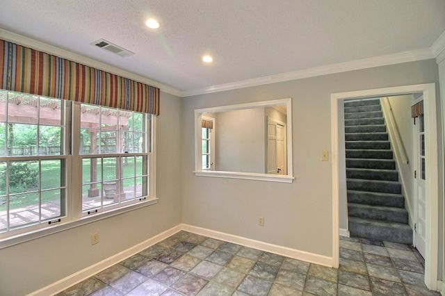 7982 DOVIE LN, Germantown, TN 38138