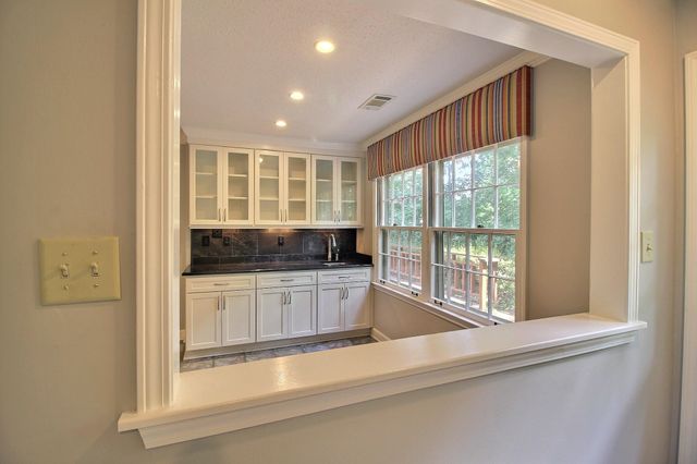 7982 DOVIE LN, Germantown, TN 38138