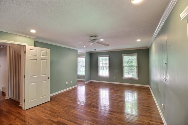 7982 DOVIE LN, Germantown, TN 38138