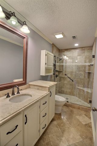 7982 DOVIE LN, Germantown, TN 38138