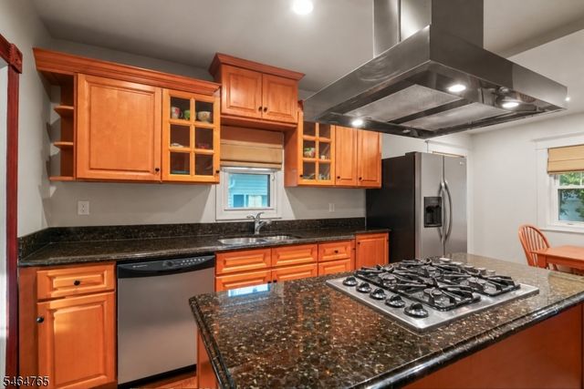 417 E 40Th St, Paterson City, NJ 07504