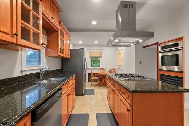 417 E 40Th St, Paterson City, NJ 07504
