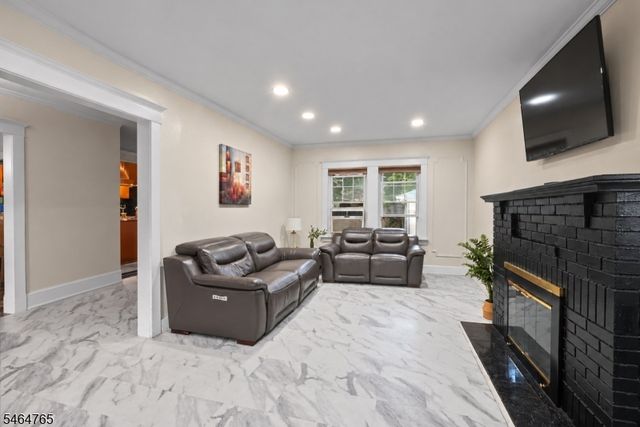 417 E 40Th St, Paterson City, NJ 07504