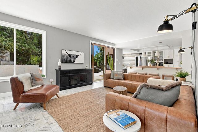 5536 Easterly Road, Agoura Hills, CA 91301