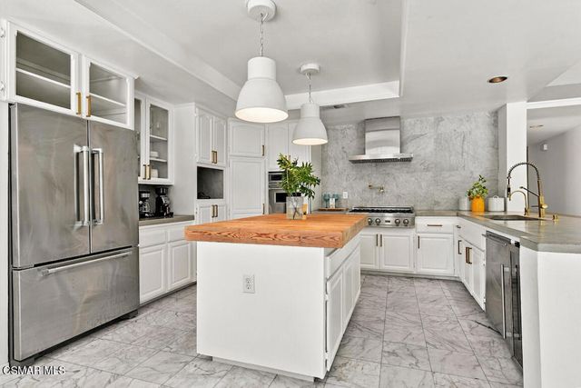 5536 Easterly Road, Agoura Hills, CA 91301