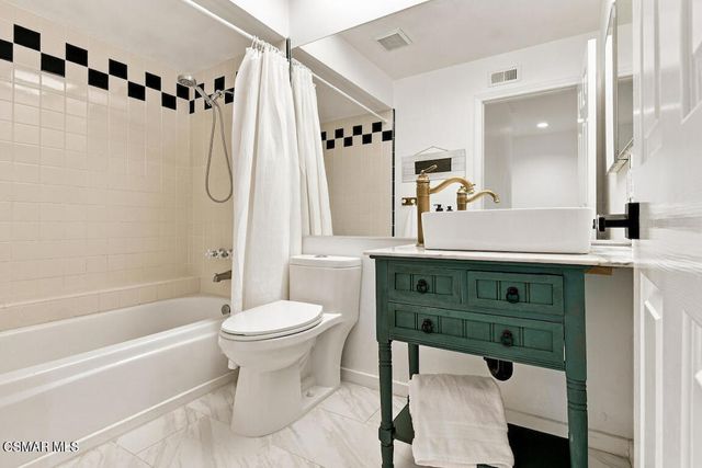 5536 Easterly Road, Agoura Hills, CA 91301