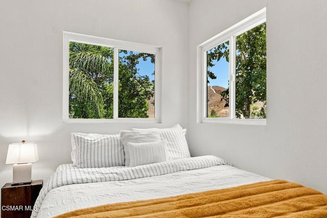 5536 Easterly Road, Agoura Hills, CA 91301