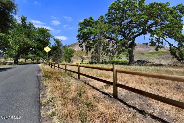 5536 Easterly Road, Agoura Hills, CA 91301