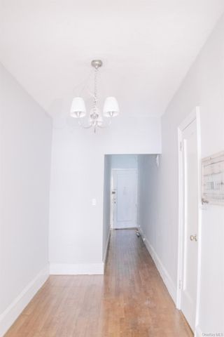 50-05 43 Ave 1L, Woodside, NY 11377