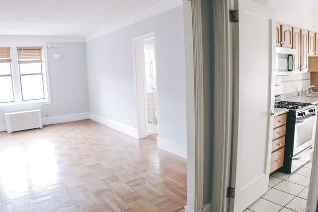 50-05 43 Ave 1L, Woodside, NY 11377