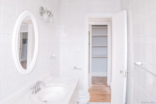 50-05 43 Ave 1L, Woodside, NY 11377