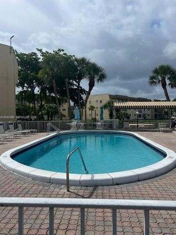 8285 Sunrise Lakes Boulevard 106, Sunrise, FL 33322