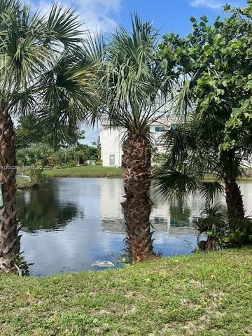 8285 Sunrise Lakes Boulevard 106, Sunrise, FL 33322