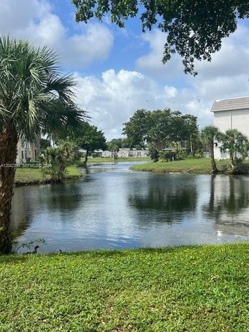 8285 Sunrise Lakes Boulevard 106, Sunrise, FL 33322