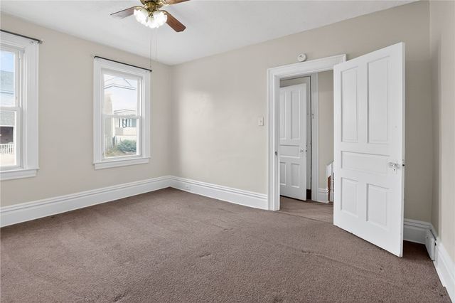 8 Oakmont St, Crafton Heights, PA 15205