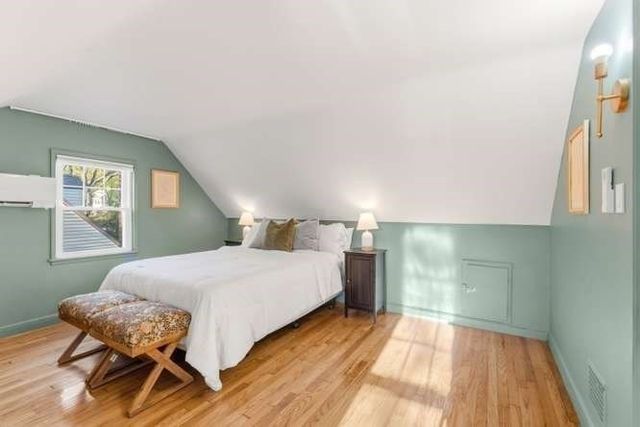 567 Poplar St, Boston, MA 02131
