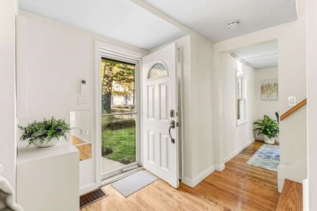 567 Poplar St, Boston, MA 02131
