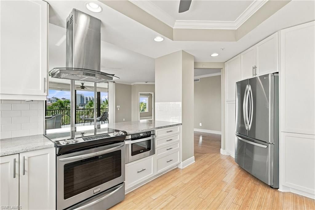 430 Cove Tower DR 501, NAPLES, FL 34110 — photo 5