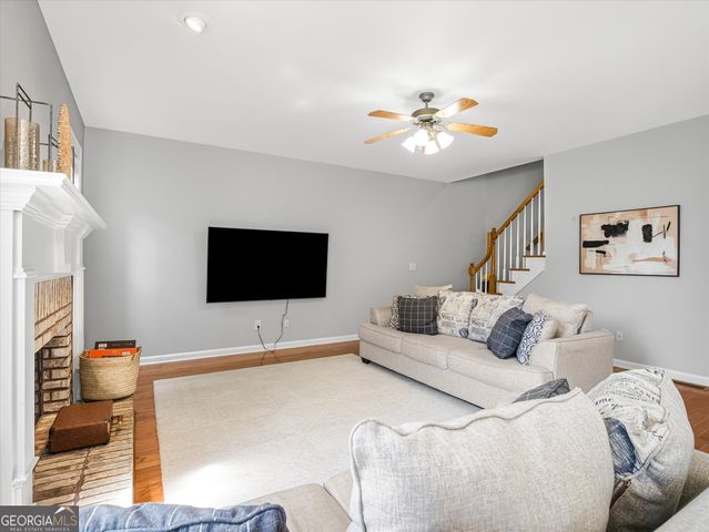 3337 Hinsdale Lane, Buford, GA 30519