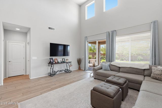 7115 W Maya Way, Peoria, AZ 85383