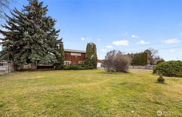 4537 Dunn Street NE, Moses Lake, WA 98837