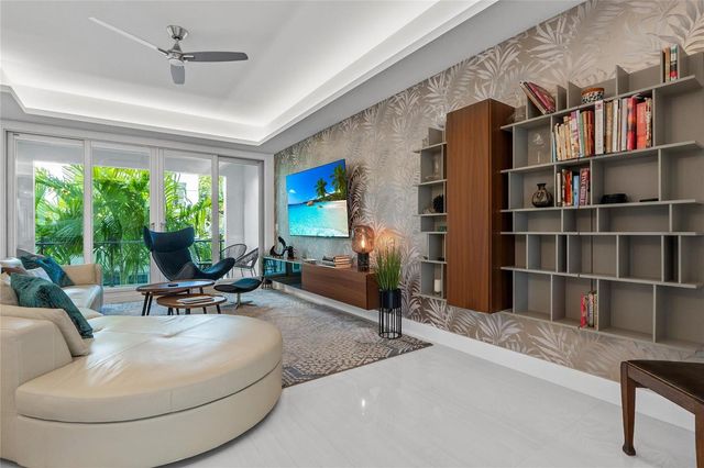244 Garden Court 244, Lauderdale By The Sea, FL 33308