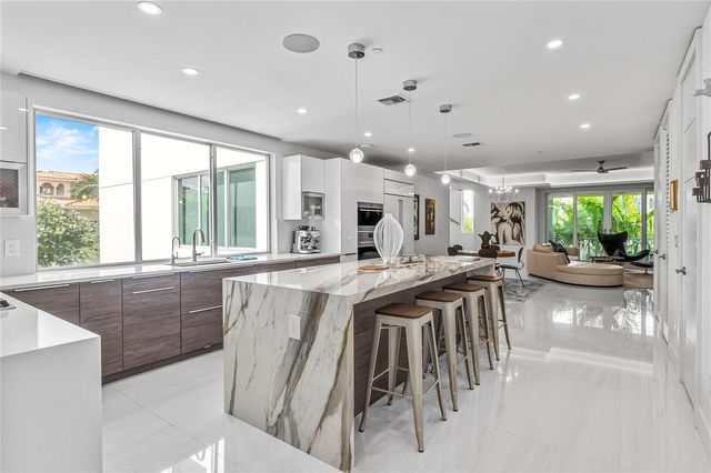 244 Garden Court 244, Lauderdale By The Sea, FL 33308