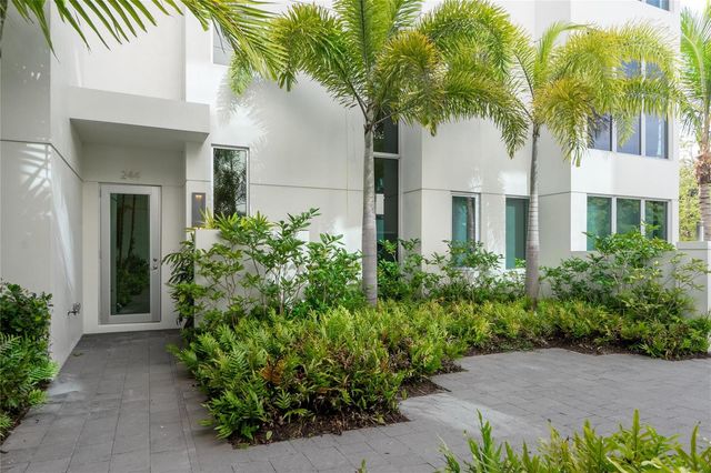 244 Garden Court 244, Lauderdale By The Sea, FL 33308