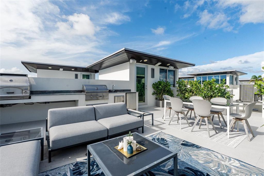 244 Garden Court 244, Lauderdale By The Sea, FL 33308