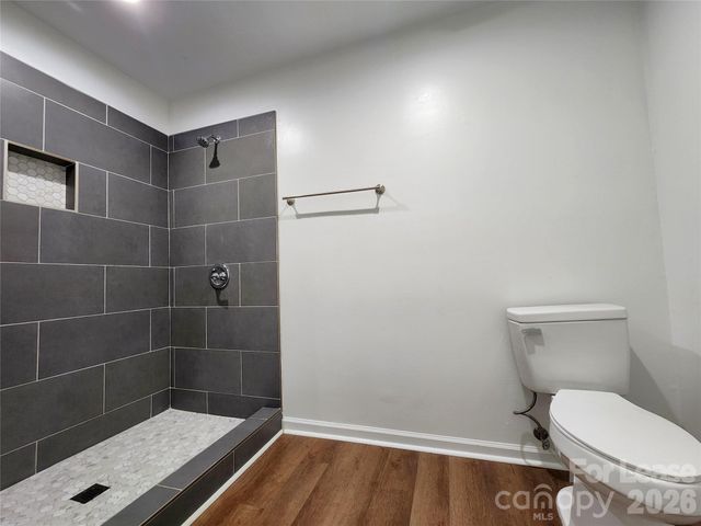 5721 Dockside Drive, Charlotte, NC 28227