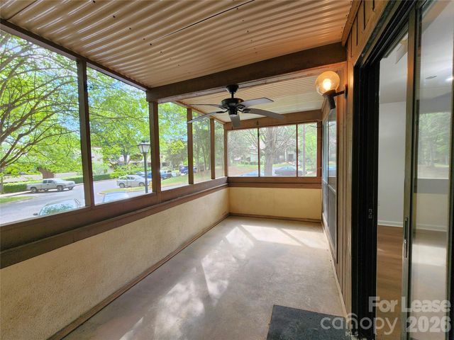 5721 Dockside Drive, Charlotte, NC 28227