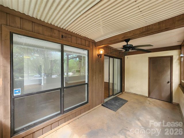 5721 Dockside Drive, Charlotte, NC 28227