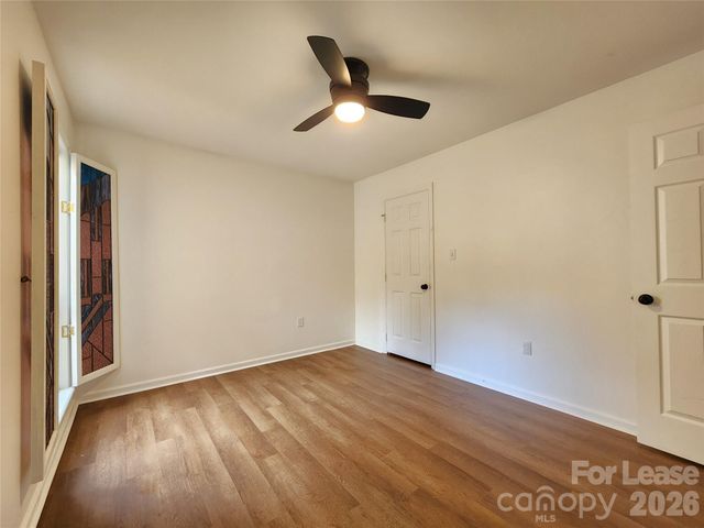 5721 Dockside Drive, Charlotte, NC 28227