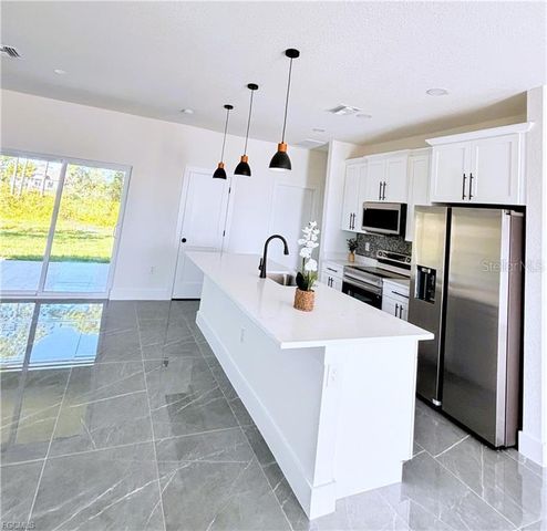 842 GIORGIO AVENUE S, Lehigh Acres, FL 33974