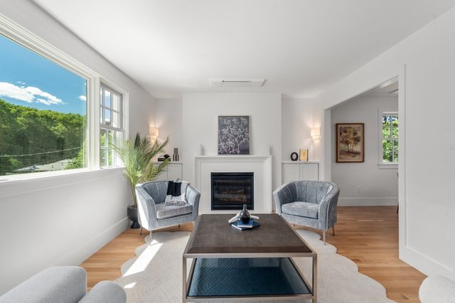 26 N Gateway, Winchester, MA 01890