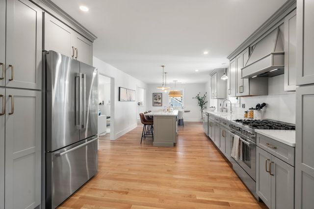 26 N Gateway, Winchester, MA 01890