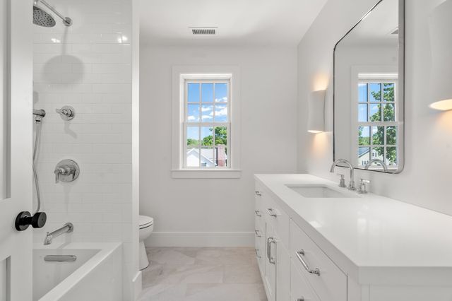 26 N Gateway, Winchester, MA 01890