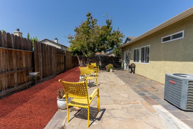 5304 Countrybrook Ln, Salida, CA 95368