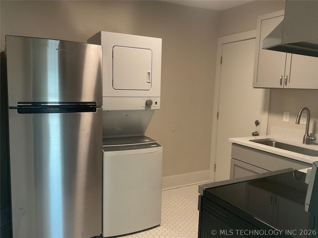 1351 E 6th Street, Tulsa, OK 74120