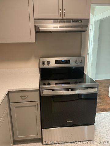 1351 E 6th Street, Tulsa, OK 74120