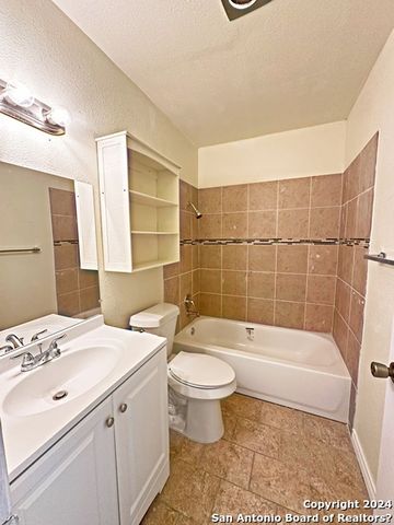 8707 Glen Bluff, San Antonio, TX 78239